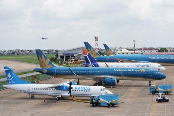 Sương mù dày đặc, máy bay đến Hà Nội phải hạ cánh ở Hải Phòng, Đà Nẵng