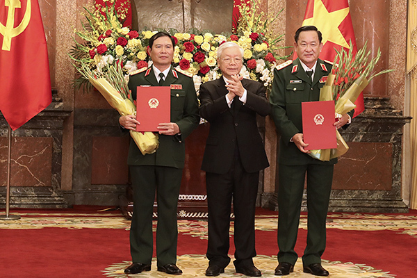 Tổng Bí thư, Chủ tịch nước trao quyết định thăng quân hàm cho hai Thứ trưởng Quốc phòng