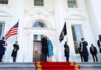 Vợ chồng ông Biden gặp sự cố bất ngờ ở Nhà Trắng