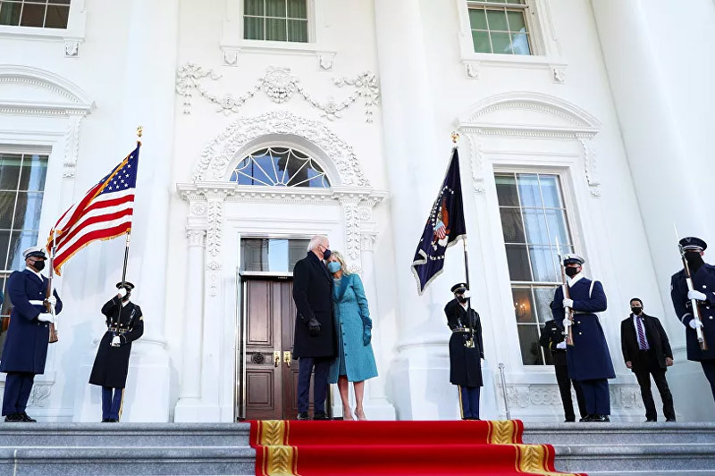 Vợ chồng ông Biden gặp sự cố bất ngờ ở Nhà Trắng