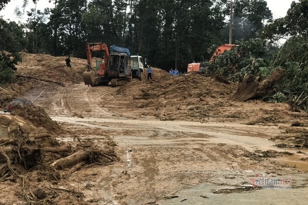 Huyện xảy ra thảm họa sạt lở Rào Trăng 3 từ chối bắn pháo hoa