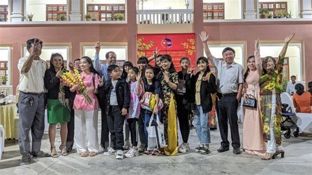 Vietnamese expats in Cambodia look forward to 13th National Party Congress