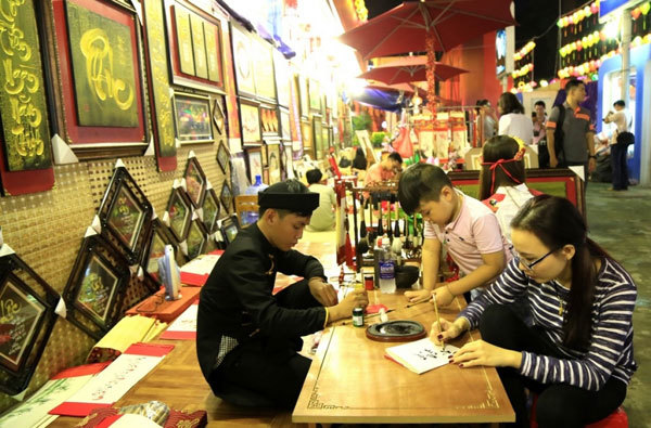 Unique lunar New Year markets in Ho Chi Minh City