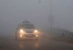 Sương mù dày đặc, ô tô "bò" trên quốc lộ ở Thanh Hóa
