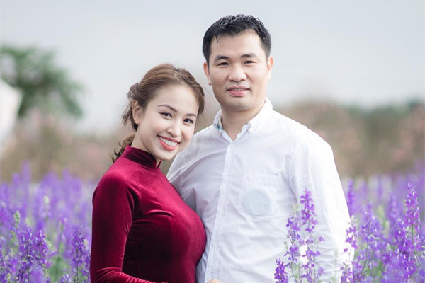 Vân Hugo lần đầu công khai rõ khuôn mặt ông xã doanh nhân