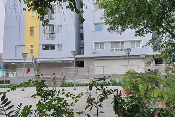 Trưởng Chi cục THA dân sự quận Bình Tân rơi lầu ở chung cư Carina
