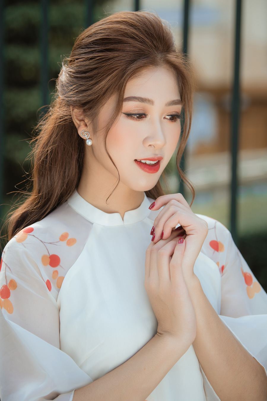 Top 10 Hoa hậu Việt Nam 2020 Đặng Vân Ly đẹp nền nã với áo dài -