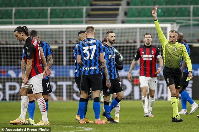 Ibrahimovic người hùng hóa tội đồ, Milan thua ngược Inter