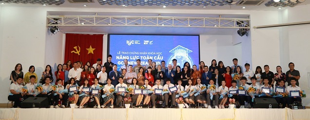 New Zealand awards Global Competence Certificate to 25 Vietnamese students
