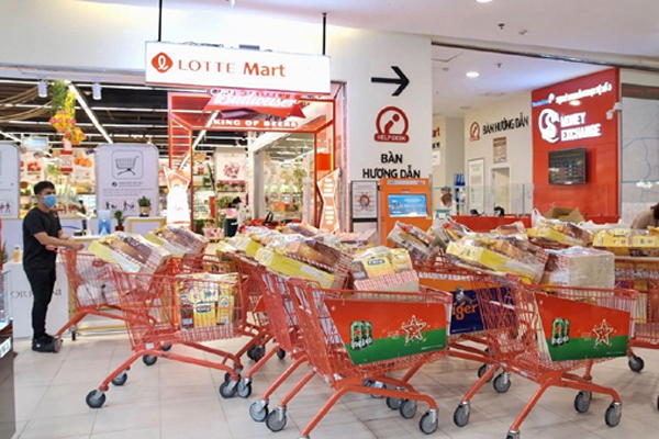 Lotte Mart lấp đầy hàng Tết, giá tốt, khuyến mại ‘khủng’
