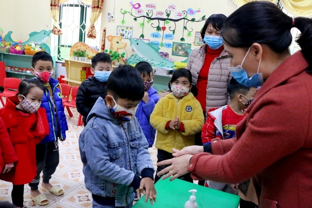Trường mầm non ở Hà Nội cho hơn 600 trẻ nghỉ học