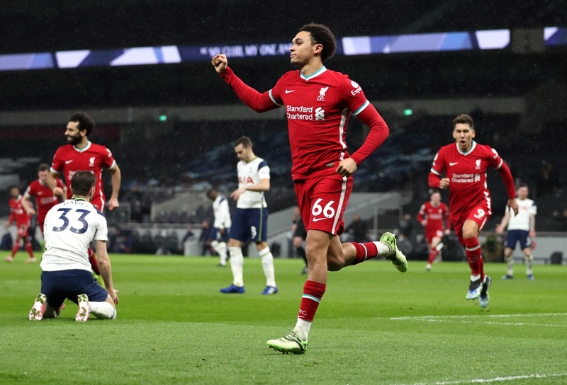 Hàng công bùng nổ, Liverpool đè bẹp Tottenham