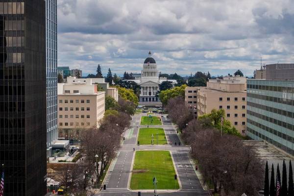 Mỹ phá âm mưu đánh bom văn phòng thống đốc bang California