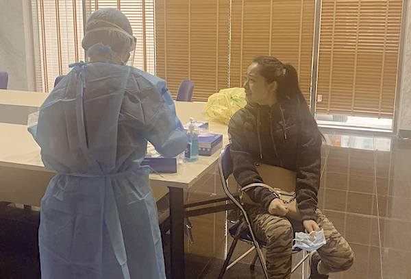 MC Thu Hà: 'Ê kíp VTV ghi hình tại sân bay Vân Đồn đều âm tính với Covid-19'