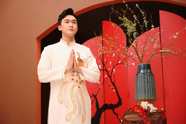 Ca sĩ Hùng Min ra mắt album Tết xuân 2021