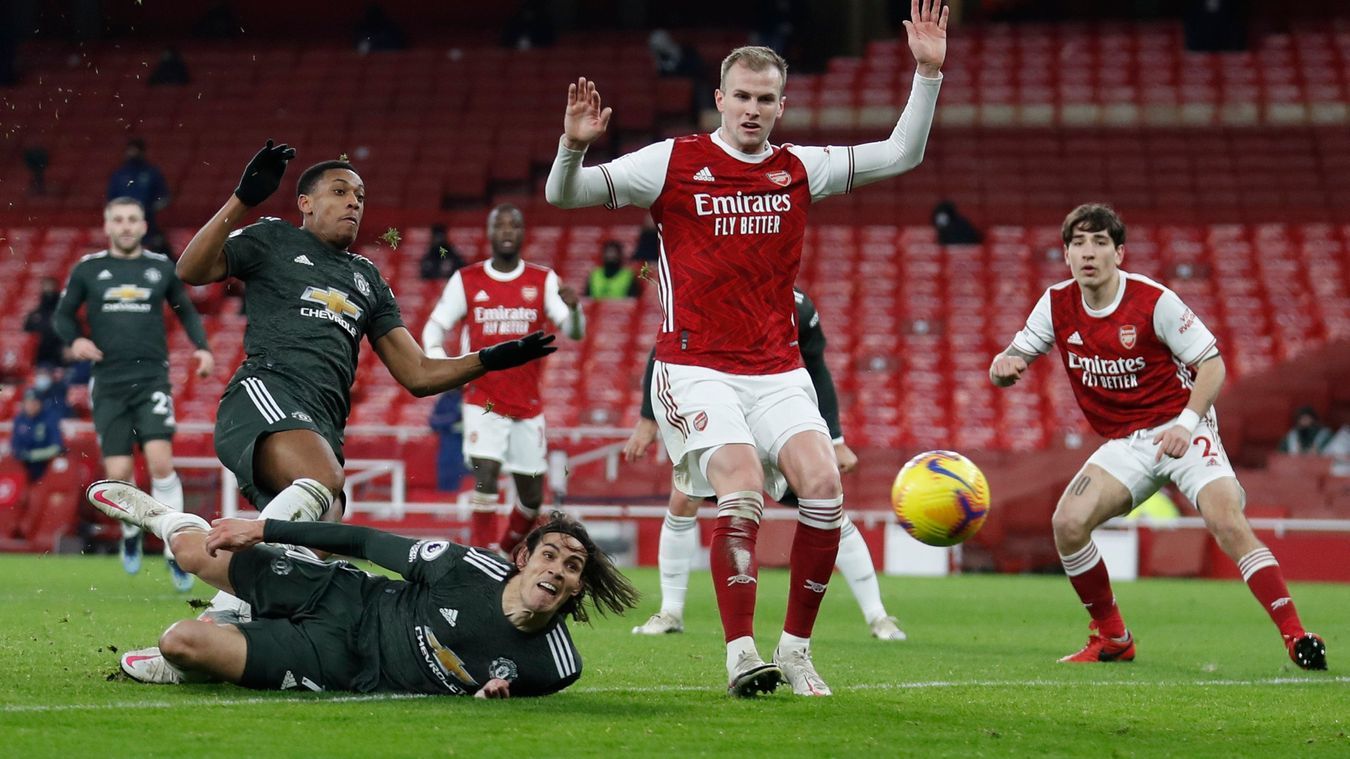 Cavani phung phí cơ hội, MU chia điểm Arsenal