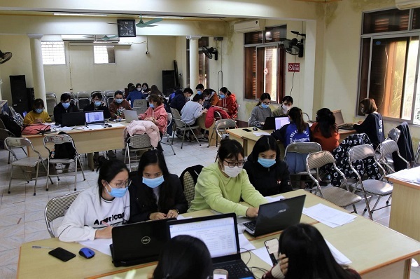 Lấy mẫu xét nghiệm diện rộng toàn thị xã Kinh Môn, Hải Dương