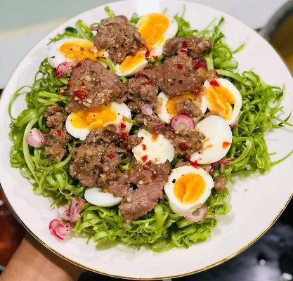 Món ăn ngon làm sang bữa tiệc từ loại rau 'thấm đẫm hồn quê'