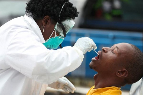 Mức độ nguy hiểm của chủng virus xuất hiện ở 2 chuyên gia Nam Phi tới Việt Nam