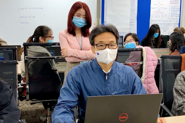 Hàng trăm F0, F1 bất hợp tác, Phó Thủ tướng kêu gọi người dân khai báo y tế