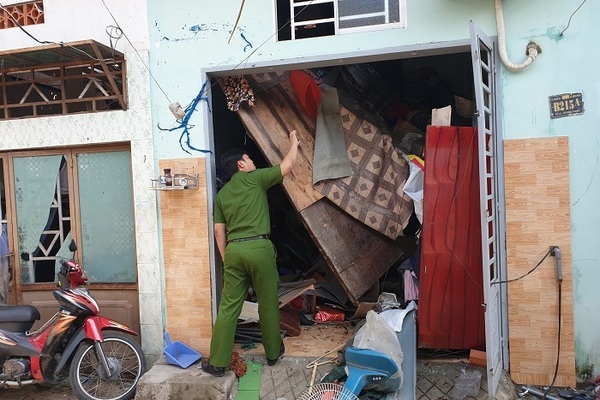 Vụ nổ lớn xảy ra khi người đàn ông Bình Dương mở cửa nhà
