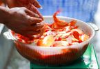 Largest fish market in Northern Vietnam busy for Kitchen Gods’ Day