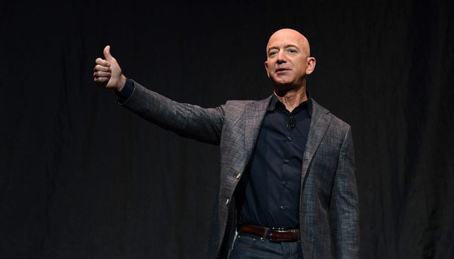 Jeff Bezos tuyên bố rời ghế CEO của Amazon