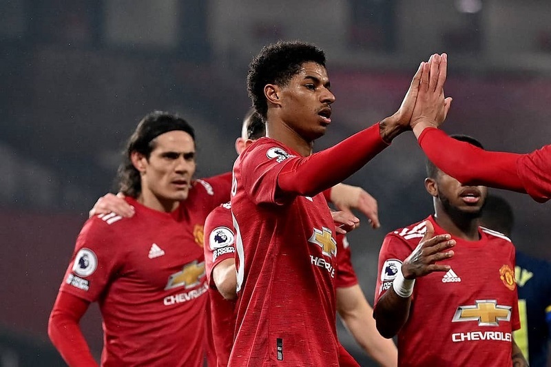 Rashford nói gì khi vượt huyền thoại Cantona?