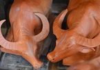 Making buffalo statues at 500-year-old pottery village in Hoi An