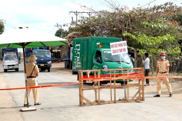 Nhật kí Tết 2021: Ngày ông Công ông Táo đặc biệt trong 'năm Covid'