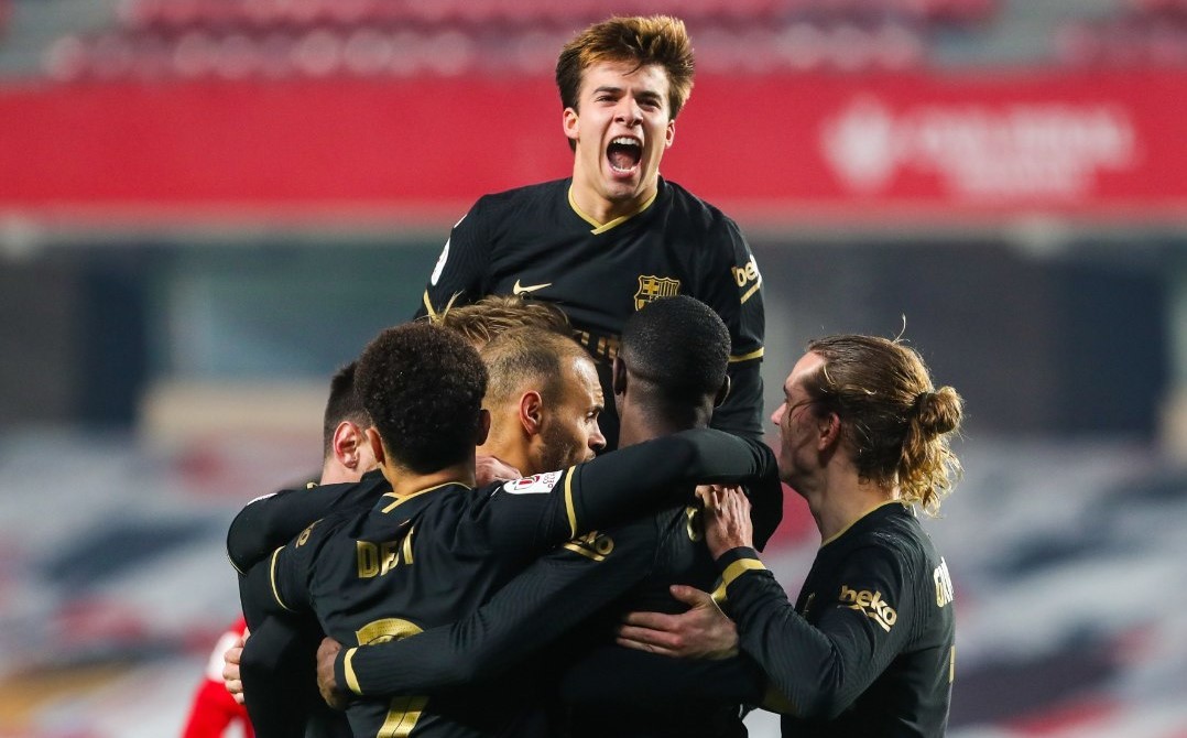 Song tấu Messi - Griezmann giúp Barca ngược dòng siêu kịch tính