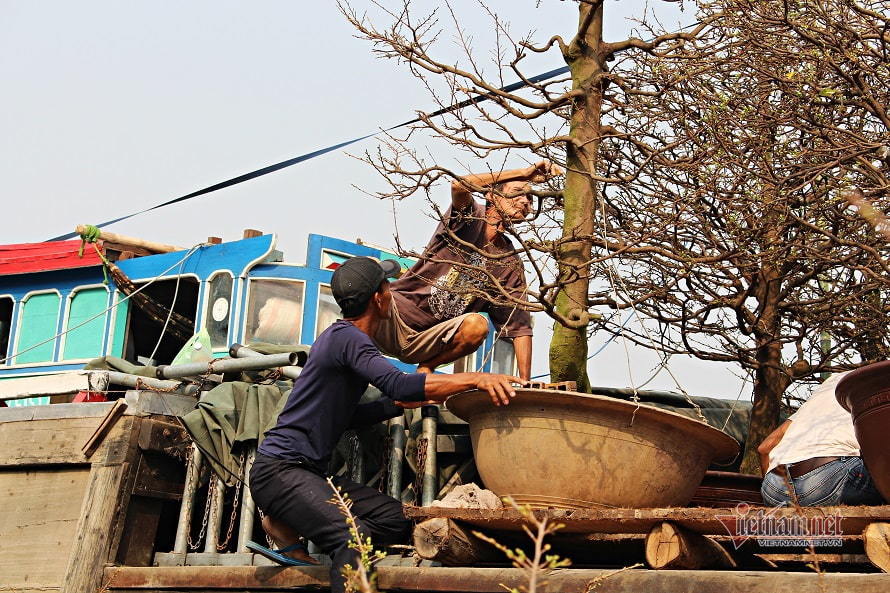 Phường Hiệp An, TP.Thủ Dầu Một: Trao tặng nhà đại đoàn kết cho hộ nghèo