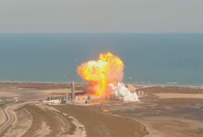 Tên lửa của SpaceX phát nổ khi hạ cánh xuống bệ phóng