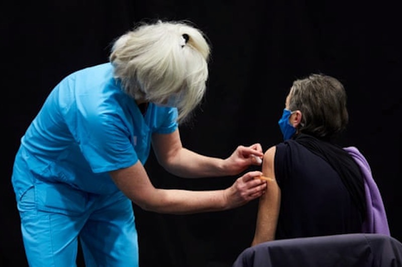 Bộ trưởng Anh nói thế giới có 4.000 biến thể virus gây Covid-19