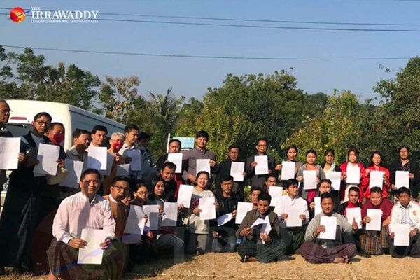 Bất chấp chính biến, hàng chục nghị sĩ Myanmar tuyên thệ nhậm chức