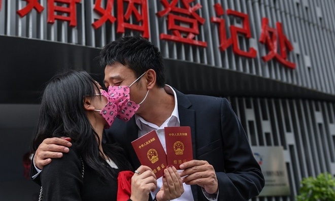 Khóa học cách cứu vãn hôn nhân đắt đỏ ở Trung Quốc