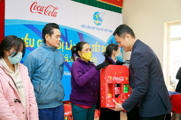 Coca-Cola mang ‘Tết diệu kỳ’ tới hàng nghìn gia đình Việt