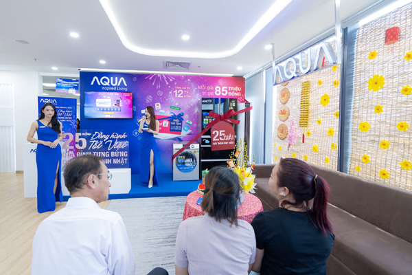 Aqua Việt Nam trao lộc tri ân khách hàng mừng xuân Tân Sửu