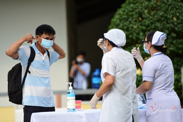 Biện pháp Nam Định áp dụng với người từ vùng dịch về quê ăn Tết