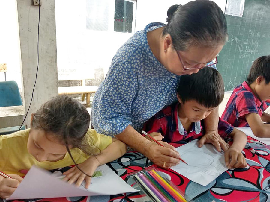 'Ngoại Thủy' của những trẻ em nghèo ở Sài Gòn