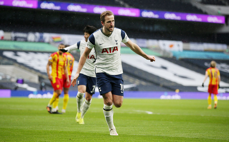 Harry Kane tái xuất ghi bàn, Tottenham thắng rửa mặt