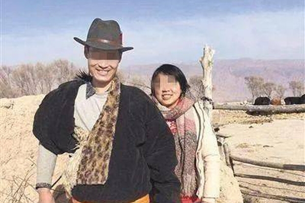 Nữ phóng viên tố chồng ngoại tình và bạo hành gây chấn động Trung Quốc