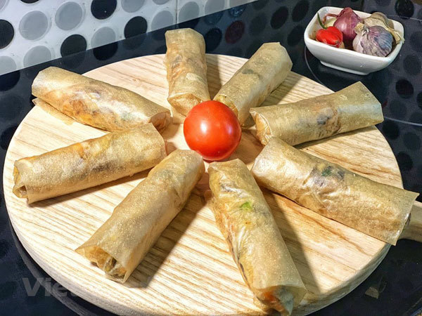 Hanoi’s fried spring rolls