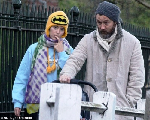 Người đàn ông quyến rũ nhất thế giới già nua ở tuổi 49