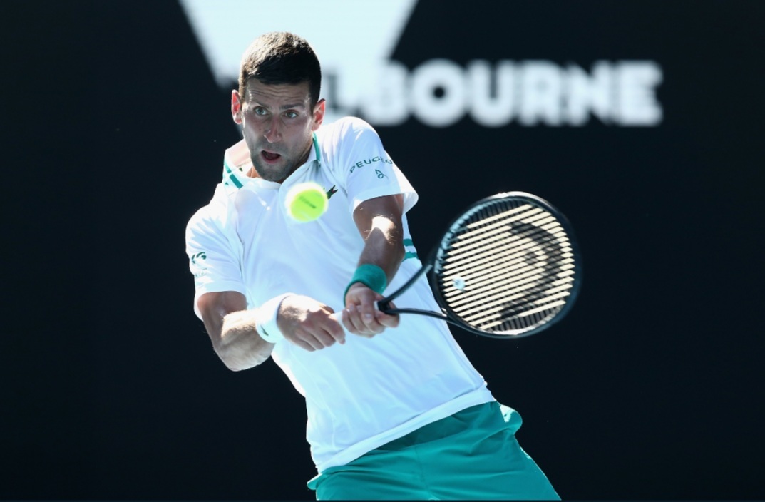 Australian Open ngày 3: Djokovic đi tiếp sau 2 loạt 