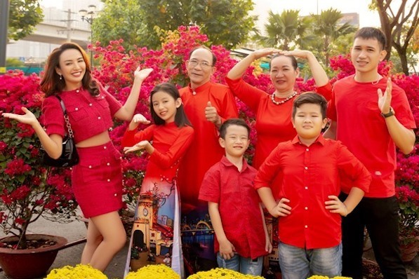 Hoa hậu Ngọc Diễm, Á hậu Thanh Uyên đón Tết bên người thân