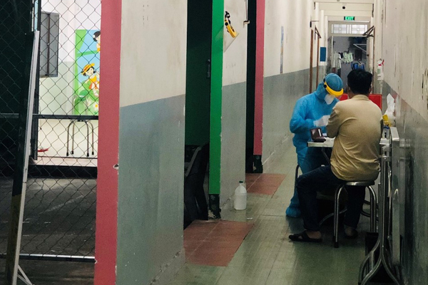 179 nhân viên y tế Bệnh viện Mắt TP.HCM âm tính nCoV