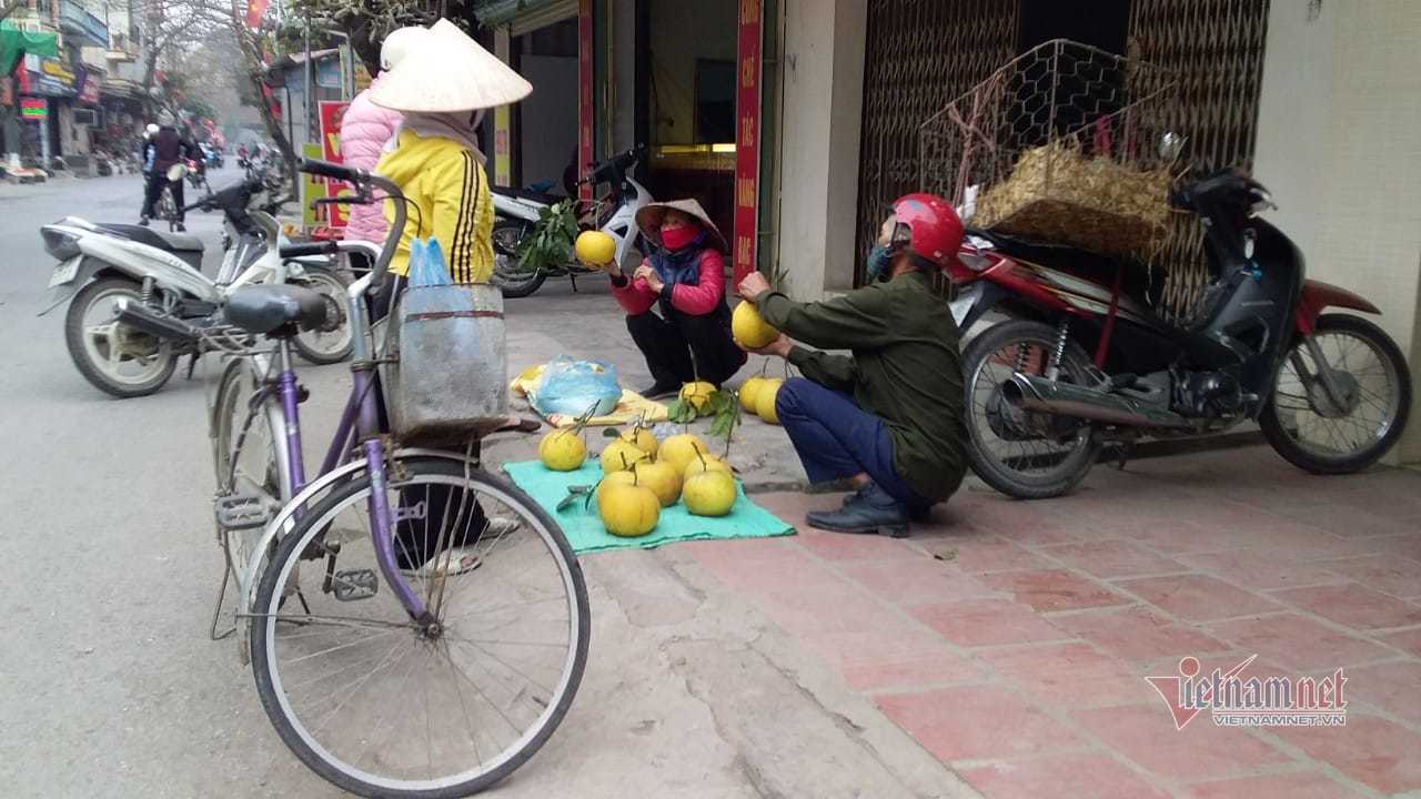 Mang nước mía ra bán ở công viên giữa dịch, người phụ nữ ở Hải Dương bị phạt 15 triệu