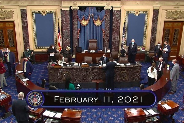 Các nghị sĩ Mỹ tỏ rõ mệt mỏi trong phiên xử ông Trump