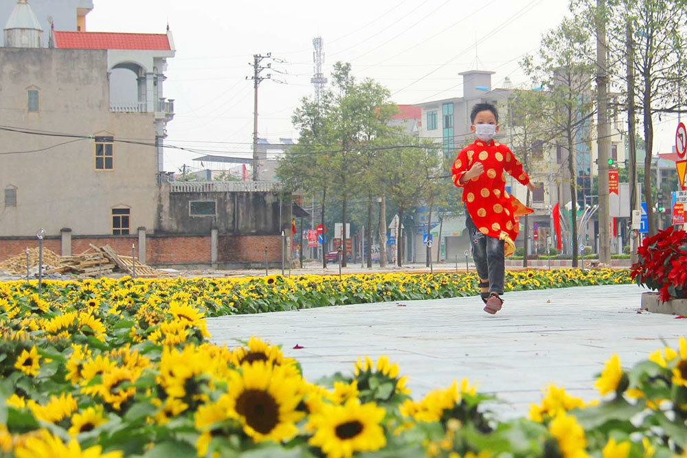 Cảnh dễ thương trong khu cách ly TP Chí Linh ngày mùng 1 Tết